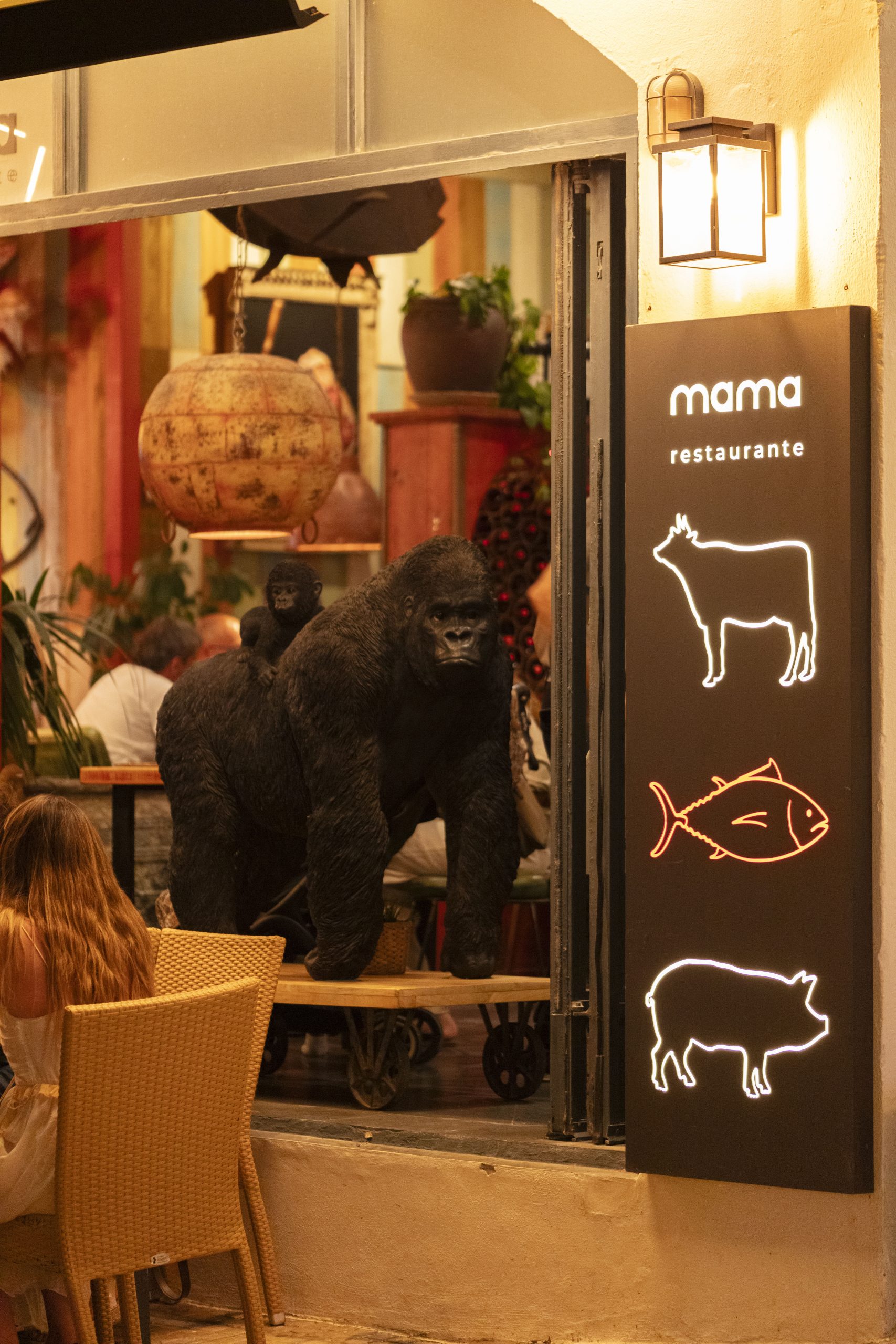 RESTAURANTE_MAMA_CONIL_DE_LA_FRONTERA_RESTAURANTE_NOCHE_004